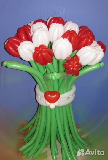 Букеты цветов из воздушных шаров для дамы