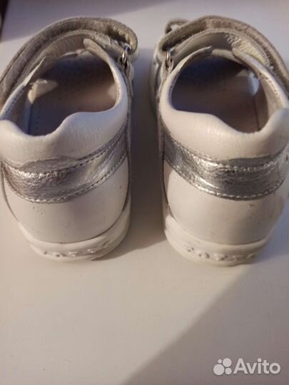 Сандали для девочки