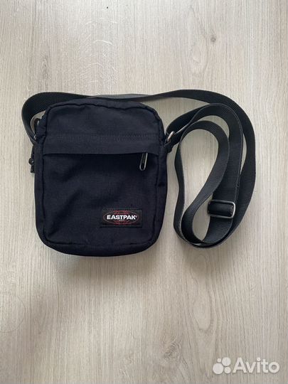 Сумка мессенджер eastpak