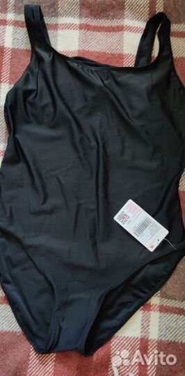 Купальник женский слитный новый для бассейна
