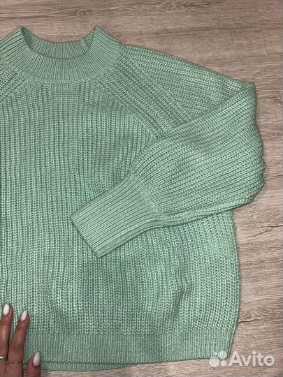 Свитер