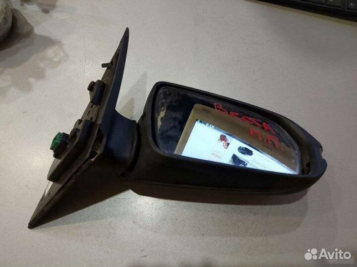 Правое зеркало LADA Vesta