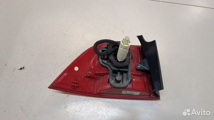 Фонарь (задний) правый Volkswagen Touareg, 2011