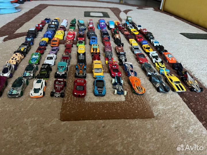 Hot wheels мега гараж