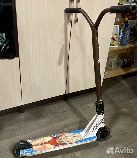 Трюковой самокат