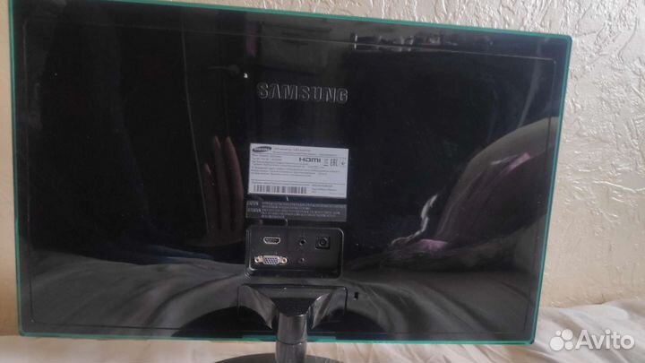 Монитор Samsung