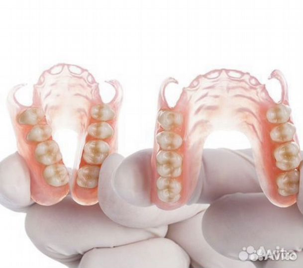 Изготовление любых зубных коронок и протезов