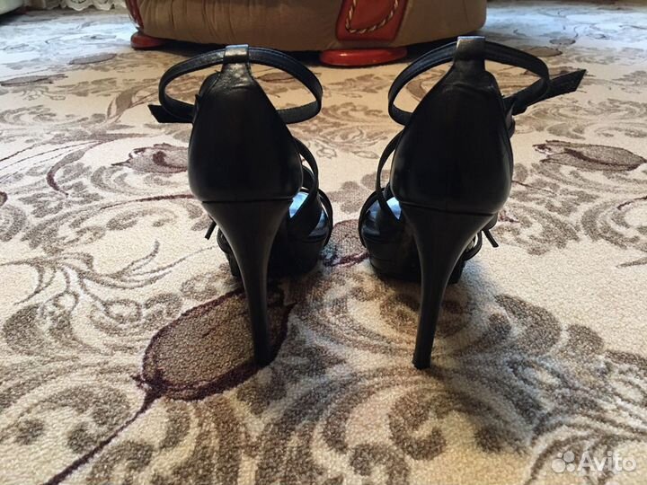 Босоножки 38