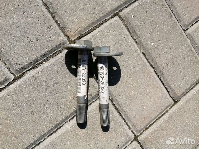Развальные болты тойота