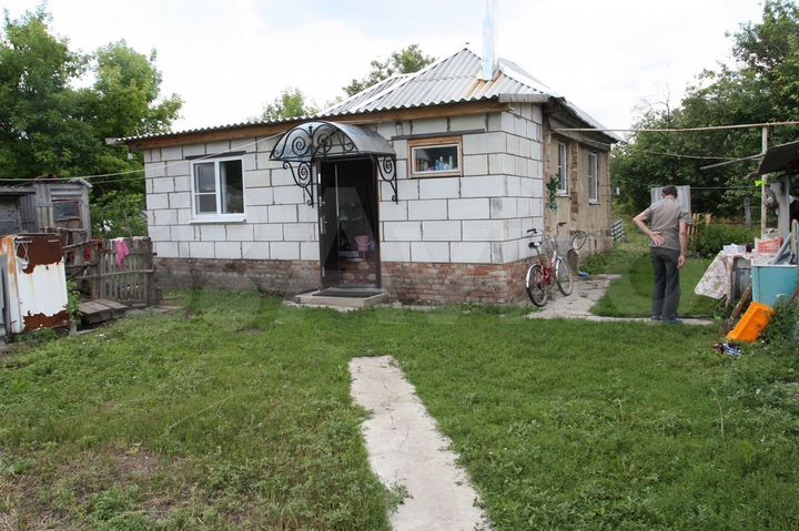 Дом 35 м² на участке 32 сот.