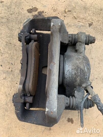 Суппорт передний левый Audi A4 B8