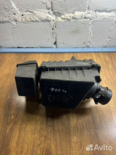 Корпус воздушного фильтра Ford Focus 1 седан 2