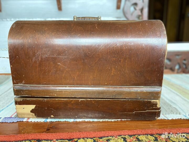 Швейная машина