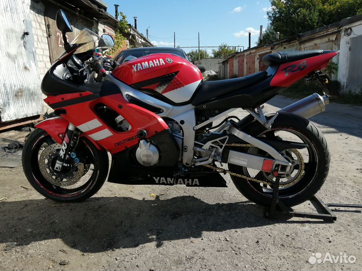 Yamaha YZF-R6 2001 (год выпуска)