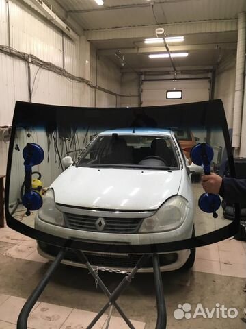 Лобовое стекло Рено Клио / Симбол