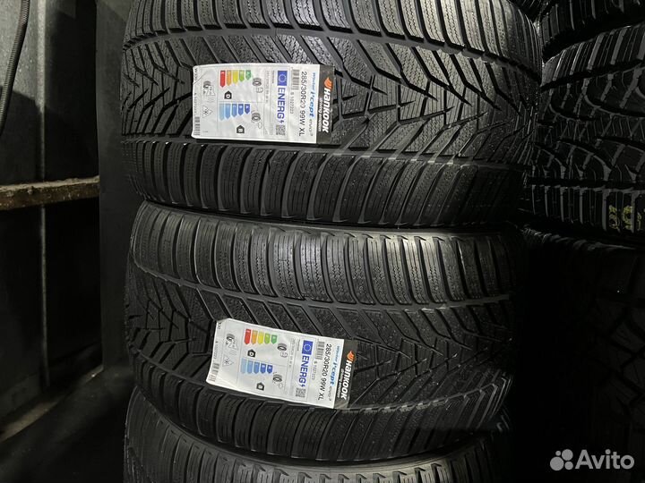 Hankook Winter I'Cept Evo 3 W330 275/35 R19 и 285/30 R20 104V