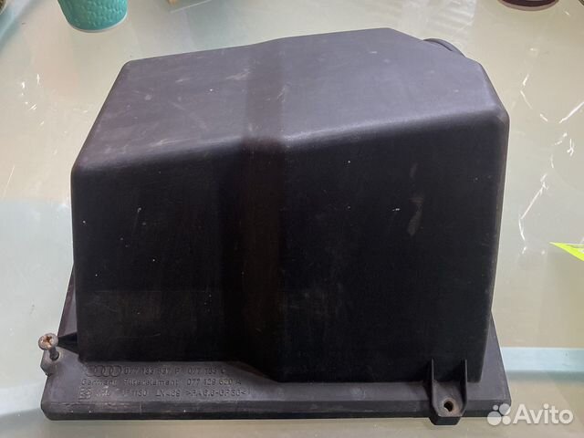 Корпус воздушного фильтра Audi A8