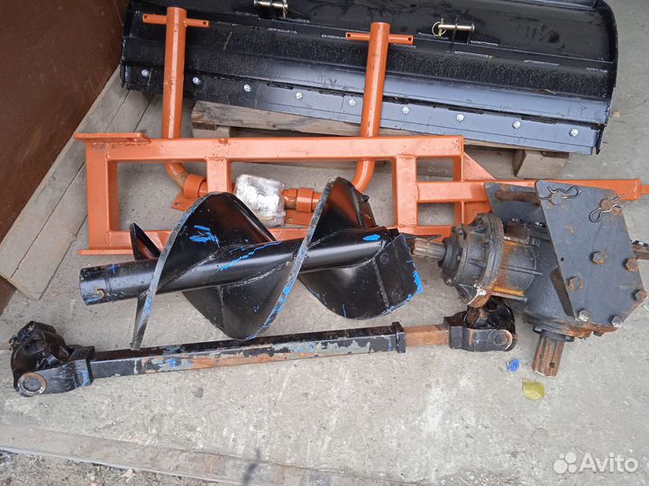 Ямобур Уралец, диаметр бурения 40 см