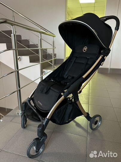 Прогулочная коляска ryan