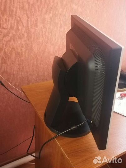 Профессиональный монитор S-IPS матрица NEC 1970NX