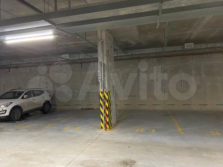 Машиноместо, 13 м²