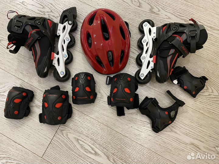 Продам ролики с защитой