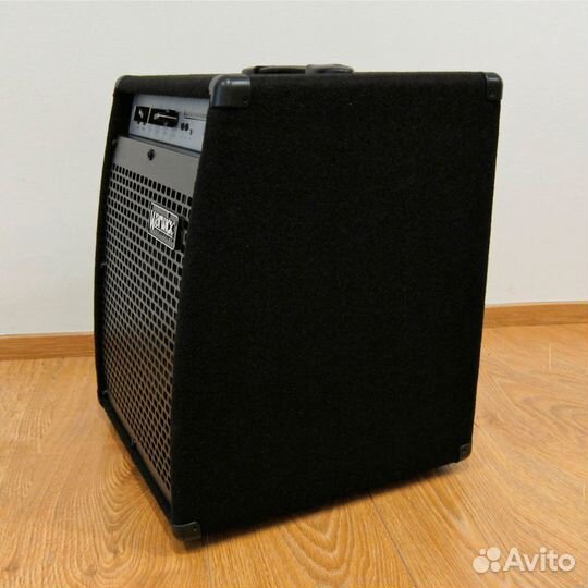 Комбоусилитель для бас-гитары Warwick BC 20