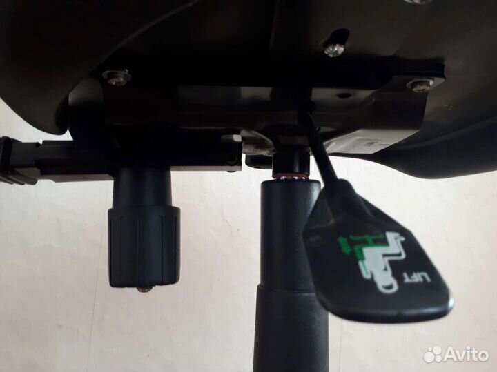 Компьютерное кресло