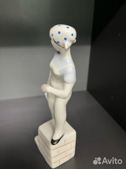 Фарфоровые статуэтки