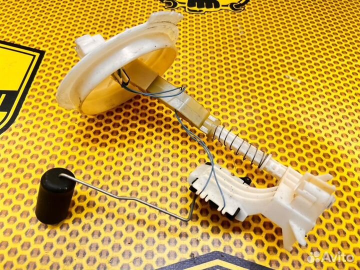 Датчик уровня топлива Kia Stinger CK G4KL 2018