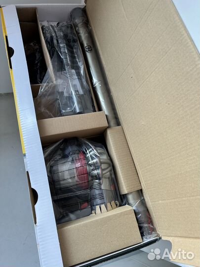 Беспроводной пылесос Dyson V8 Motorhead (SV10) NEW