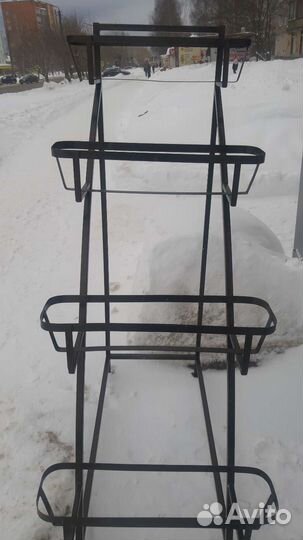 Стойка металлическая для цветов