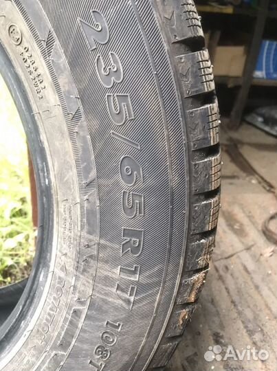 Nokian Tyres Hakkapeliitta 7 235/65 R17