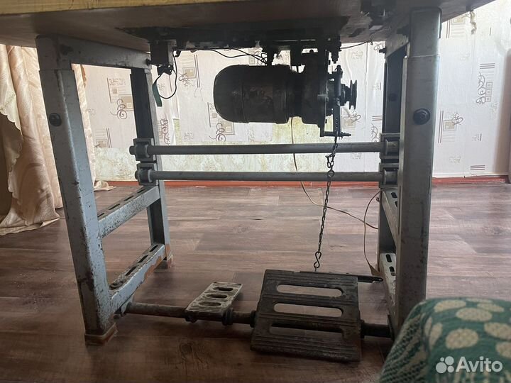 Промышленная швейная машинка