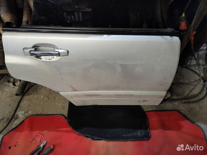 Дверь Subaru forester sf5