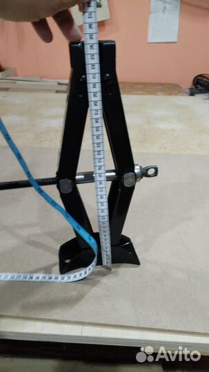 Домкрат в отличном состоянии