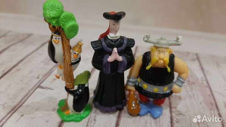 Фигурки киндер