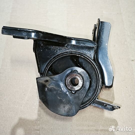 Подушка левая МКПП 5ст Kia Sportage 2 км