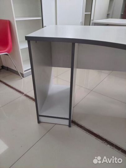 Рабочий стол угловой