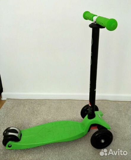 Самокат фирменный Micro Maxi Classic