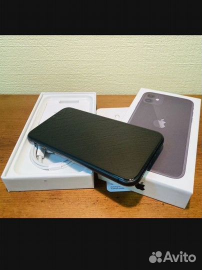 iPhone 11, 64 ГБ