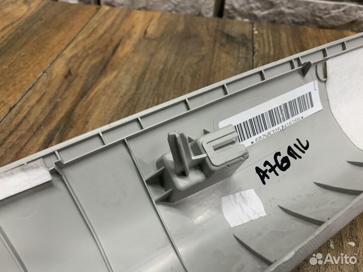 Skoda Octavia A7 Обшивка стойки лобового стекла