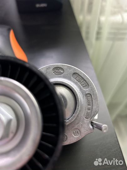 Натяжитель приводного ремня 038903315AN T38427