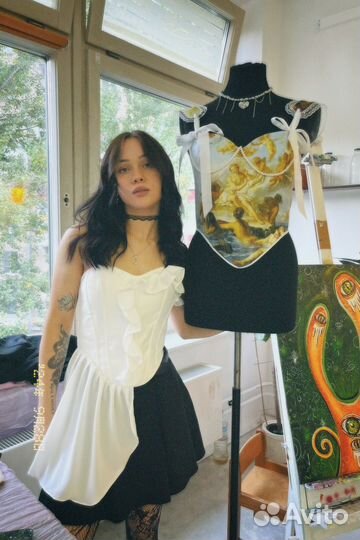 Корсет с картиной 