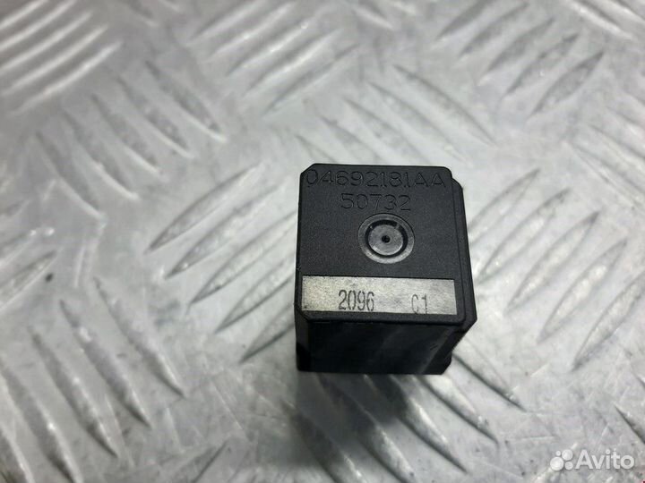 Реле (прочие) Dodge Durango 2 2006 04692181AA