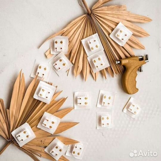 Прокол ушей/пирсинг