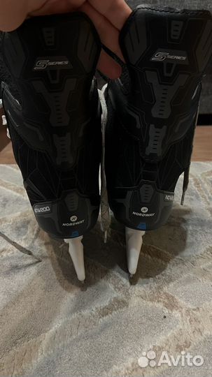 Коньки хоккейные 38 размер