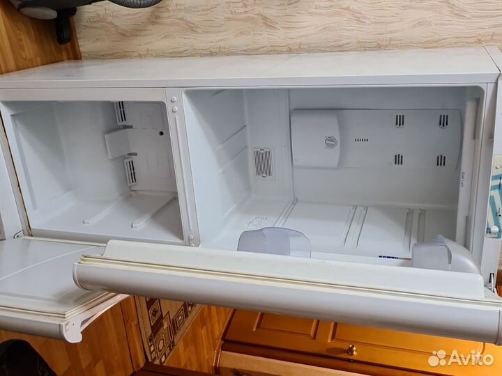 Холодильник бу indesit