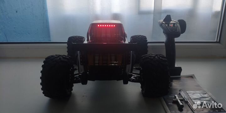 Радиоуправляемая модель автомобиля