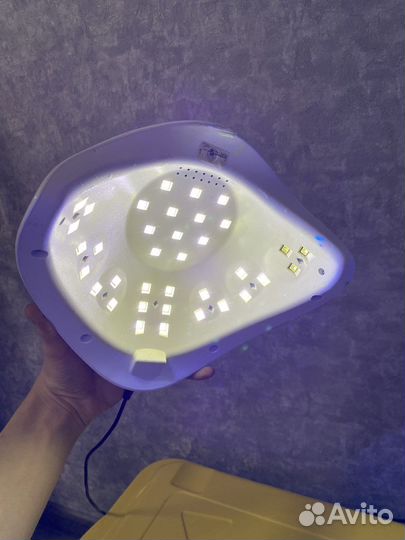 Лампа для сушки ногтей